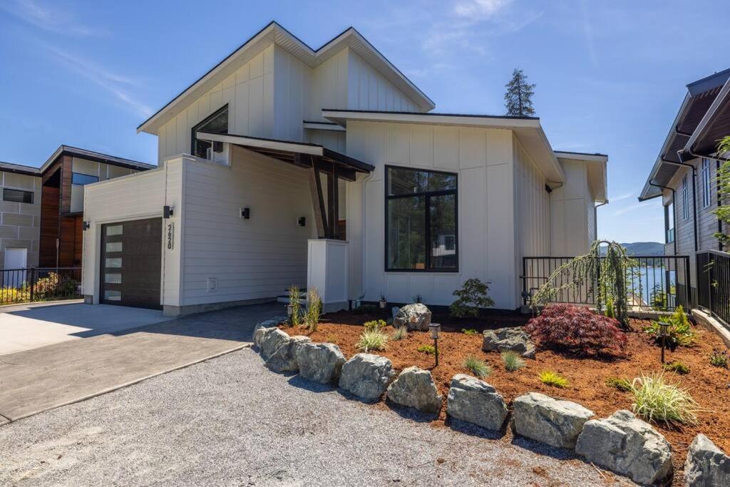 Kelly'S Sunset Lake Retreat Shawnigan Lake Экстерьер фото