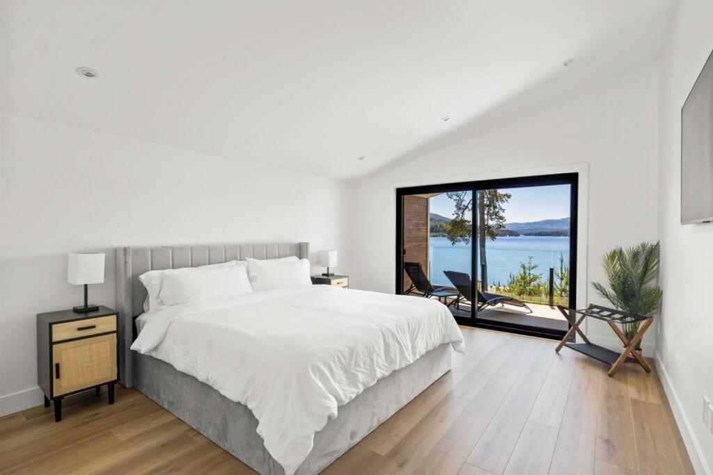 Kelly'S Sunset Lake Retreat Shawnigan Lake Экстерьер фото