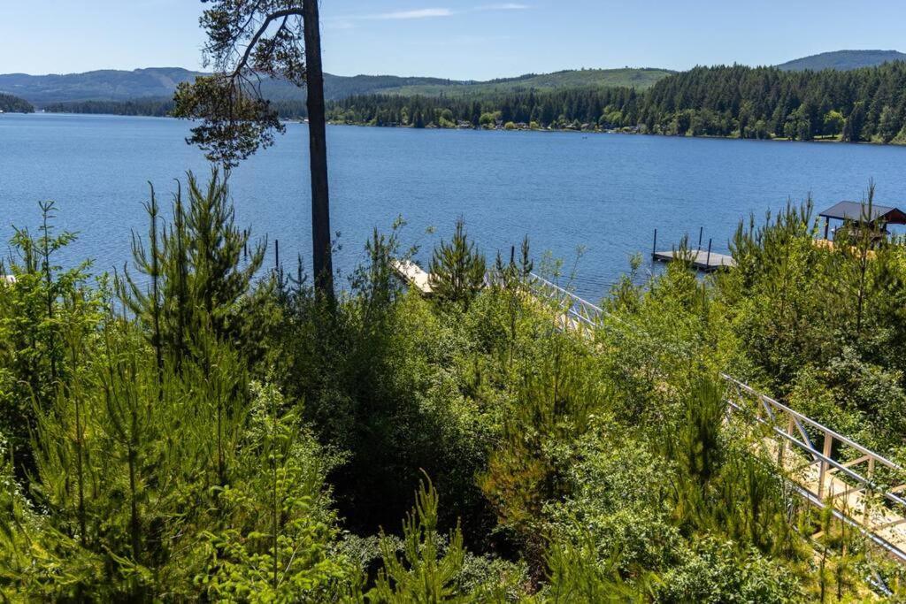 Kelly'S Sunset Lake Retreat Shawnigan Lake Экстерьер фото